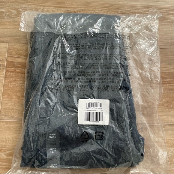 Gap Petite Mid Rise Bootcut Jeans With Washwell 2/26P - Picture 6 of 7